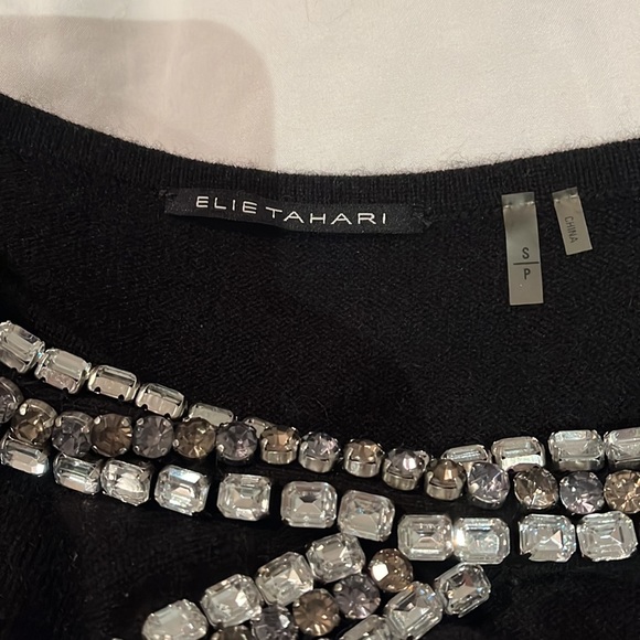 ELIE TAHARI cashmere top. Jewelled neckline and around tank and underarms. Glam! - Picture 4 of 5